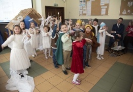  (photo)