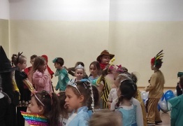  (photo)