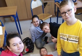  (photo)