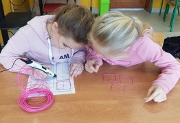 (photo)