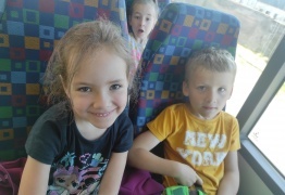  (photo)