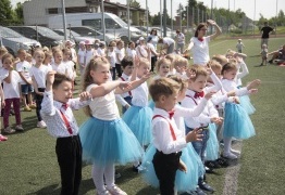  (photo)