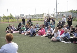  (photo)