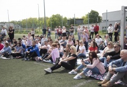  (photo)