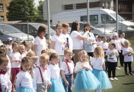  (photo)