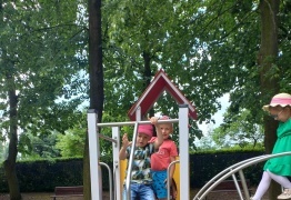  (photo)