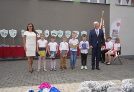  (photo)