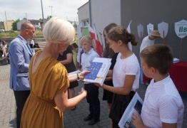  (photo)