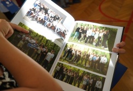  (photo)