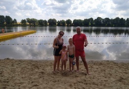  (photo)