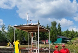  (photo)