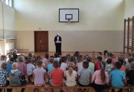  (photo)