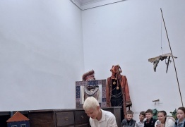  (photo)