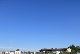 (photo)
