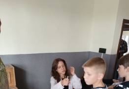  (photo)