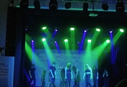  (photo)
