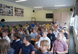 (photo)