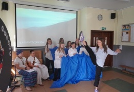  (photo)