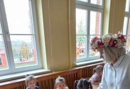  (photo)