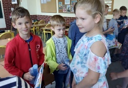  (photo)