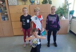  (photo)