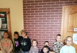  (photo)