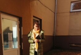  (photo)