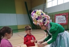  (photo)