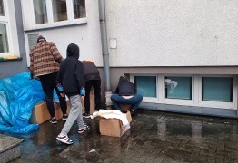  (photo)