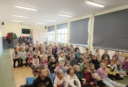  (photo)