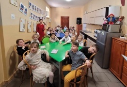  (photo)
