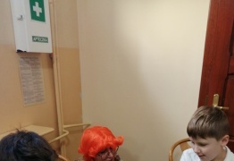  (photo)