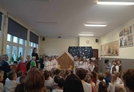  (photo)