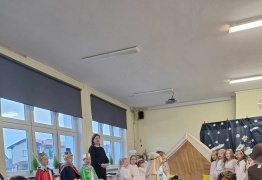  (photo)