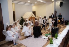  (photo)