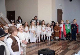  (photo)