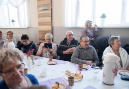  (photo)