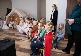  (photo)