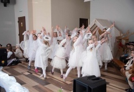  (photo)