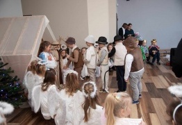  (photo)