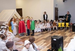  (photo)