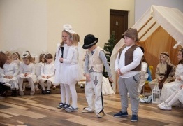  (photo)