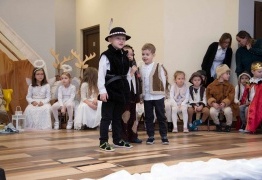  (photo)