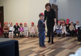  (photo)