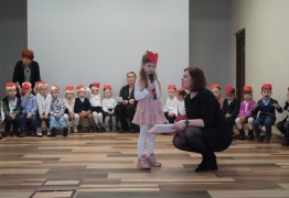  (photo)
