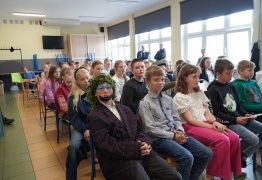  (photo)