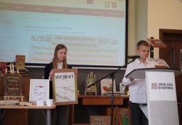  (photo)
