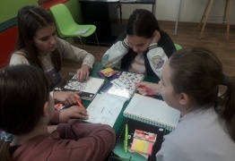  (photo)