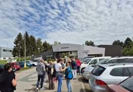  (photo)