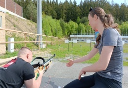  (photo)